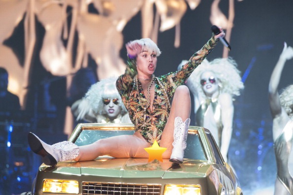 ไมลีย์ ไซรัส Bangerz Tour