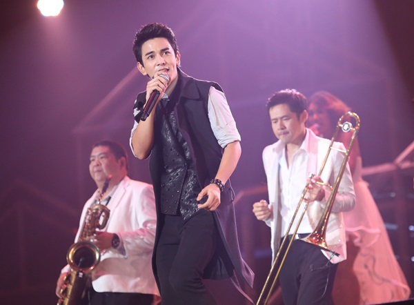 คอนเสิร์ต 10 Years of Love