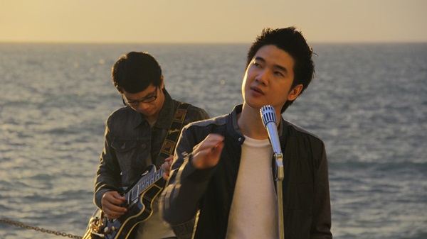 รักกันเมื่อยังหายใจ เคลิ้ม