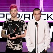 The Chainsmokers at American Music Awards 2016