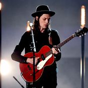 James Bay at American Music Awards 2016