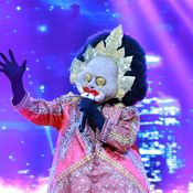 TheMaskSinger 