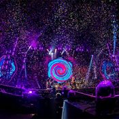 COLDPLAY A HEAD FULL OF DREAMS TOUR