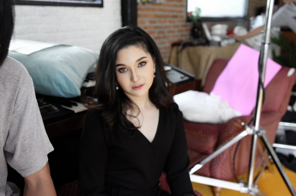 เอ็มวี คนฆ่าเวลา - ว่าน เวโรนิกา