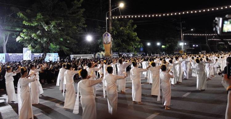 รวมดวงใจคนไทยทั้งชาติ กราบพระบาทครั้งสุดท้าย