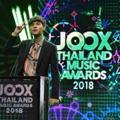 เหตุใด The TOYS จึงพูดอะไรไม่ออกตอนรับรางวัลศิลปินยอดนิยมแห่งปี JOOX Awards 2018