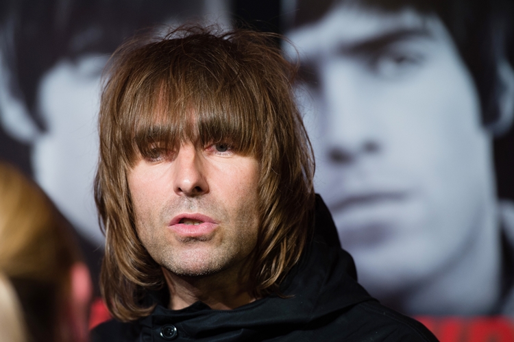 “Liam Gallagher” ทวีตเนื้อเพลง “Stop Crying Your Heart Out” ของ Oasis ให้กำลังใจทีมหมูป่า