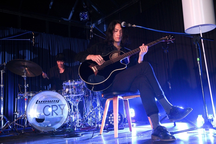 “The Yers” กับบทเพลงร้าวราน ท่ามกลางเม็ดฝนโปรยปรายใน “Cry Secret Session”