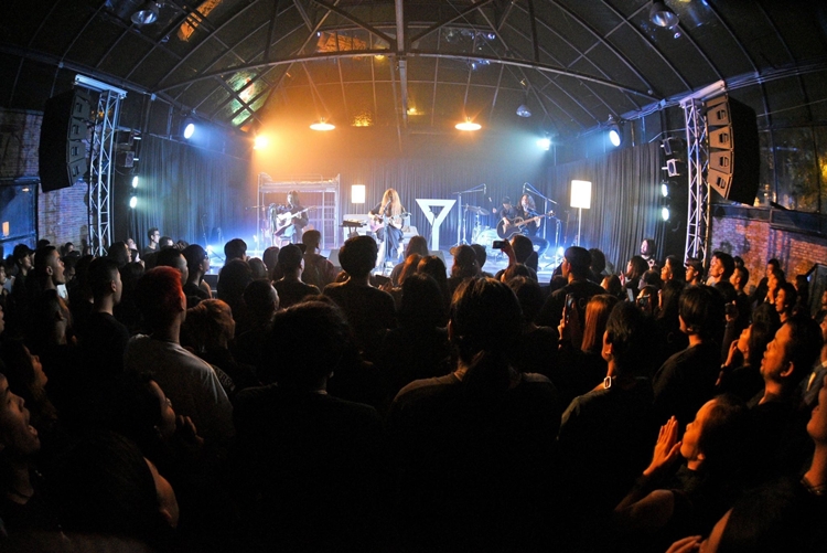 “The Yers” กับบทเพลงร้าวราน ท่ามกลางเม็ดฝนโปรยปรายใน “Cry Secret Session”