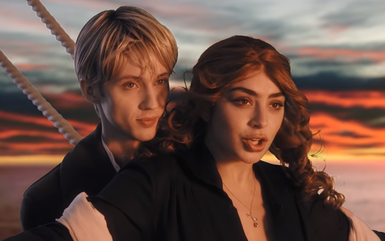 Charli XCX & Troye Sivan - 1999