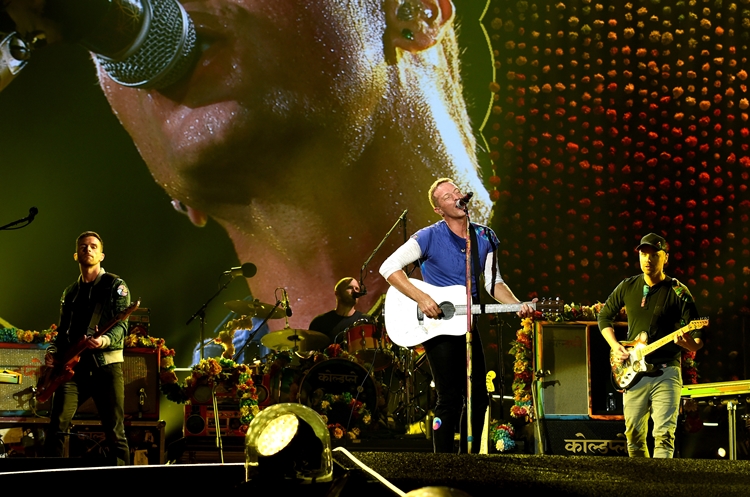 สารคดีตามติดชีวิต 20 ปีวง “Coldplay” เตรียมฉายในไทย 14 พ.ย. วันเดียวเท่านั้น!