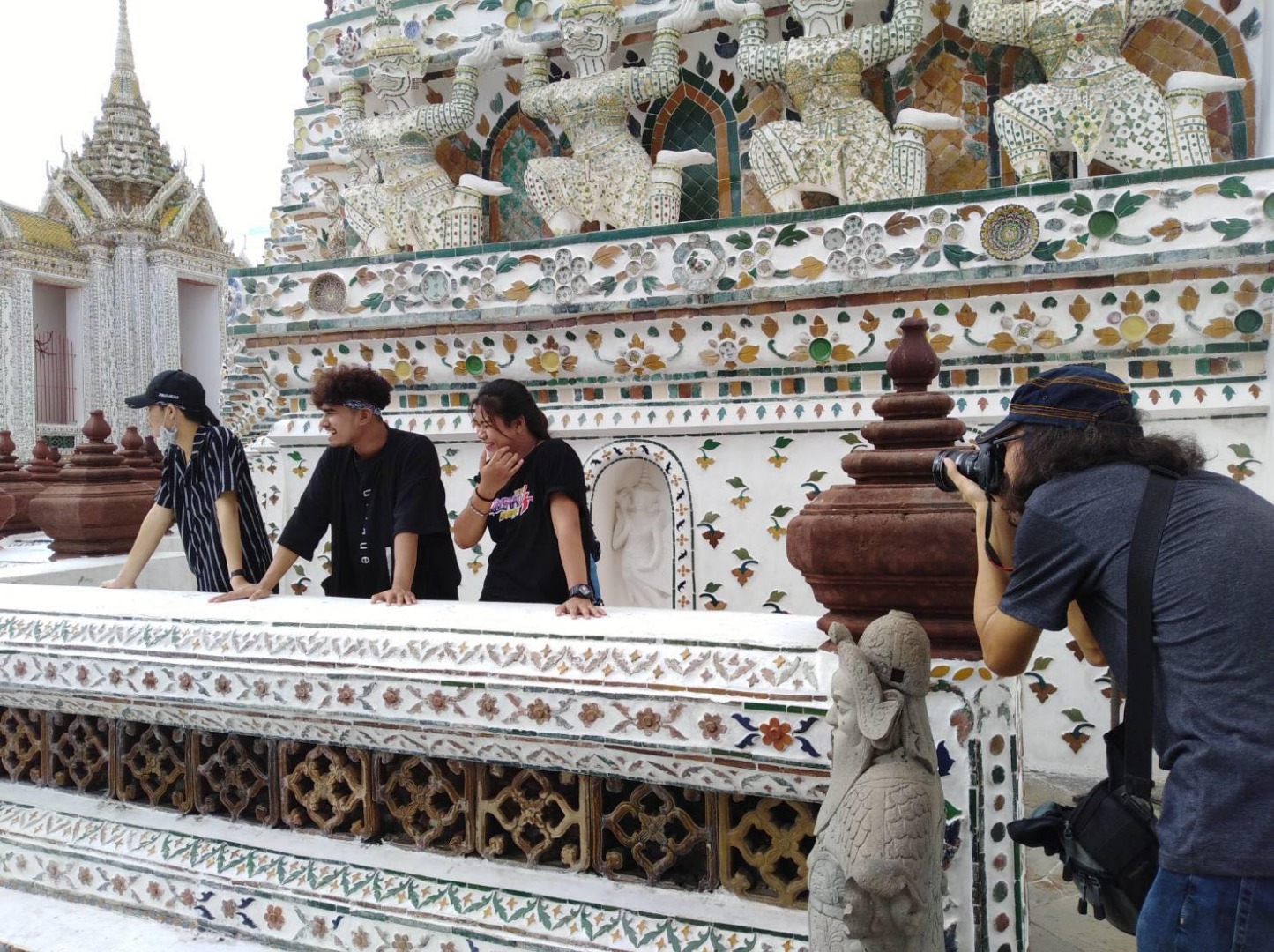 แด่เด็กฝั่งธนฯ! “เก่ง ธชย” ร่วมงานบ้านสมเด็จฯ เรคคอร์ด นำเสนอที่เที่ยวชิคๆ ใน “เที่ยวธนบุรี”