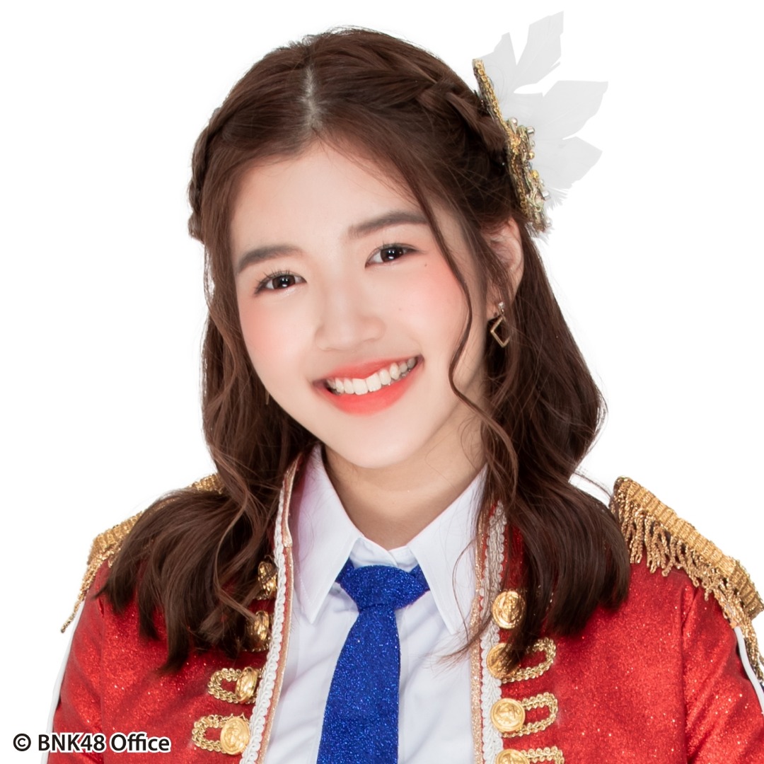 จูเน่ BNK48 