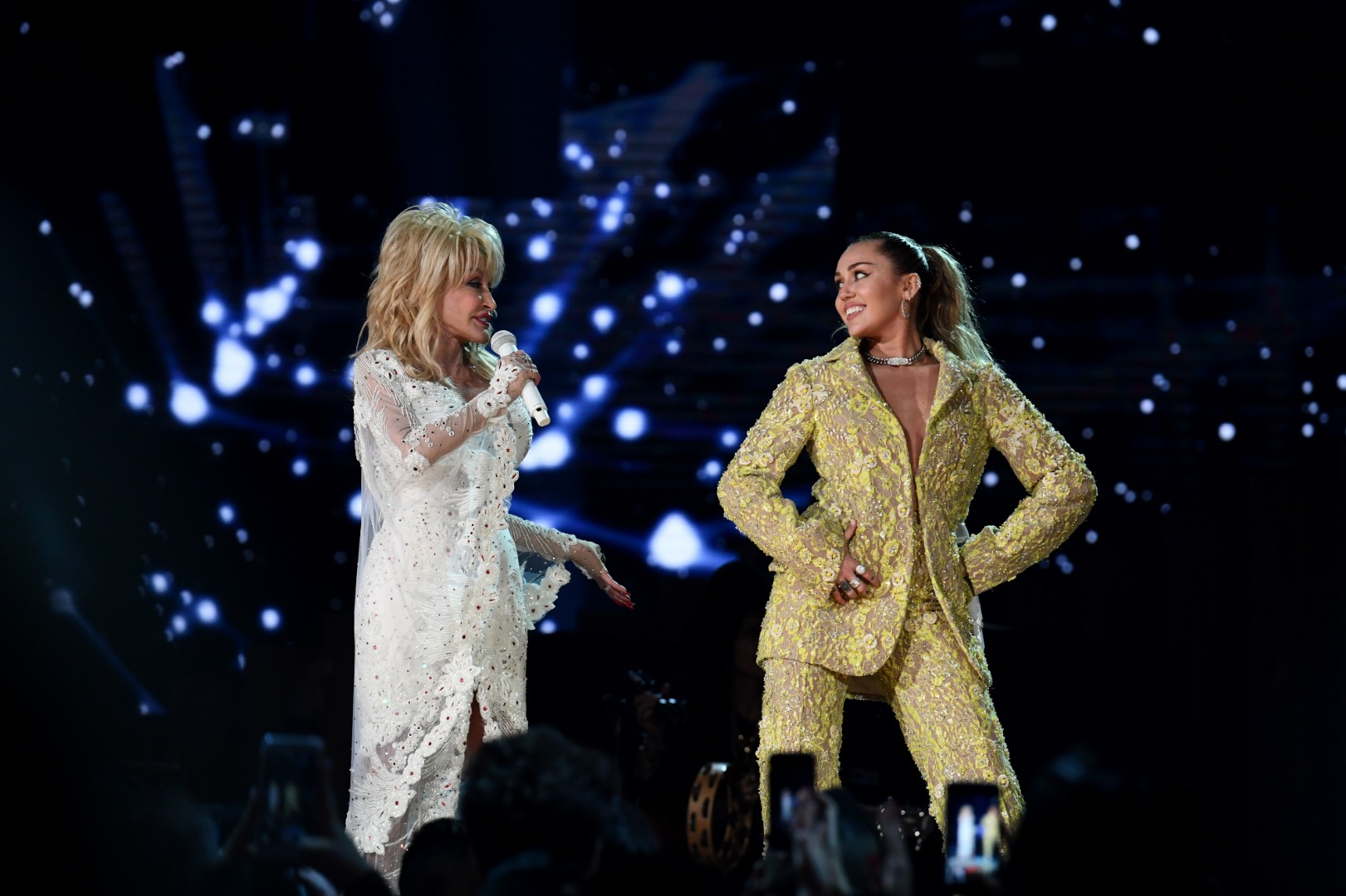 Grammy Awards 2019: Dolly Parton, Miley Cyrus