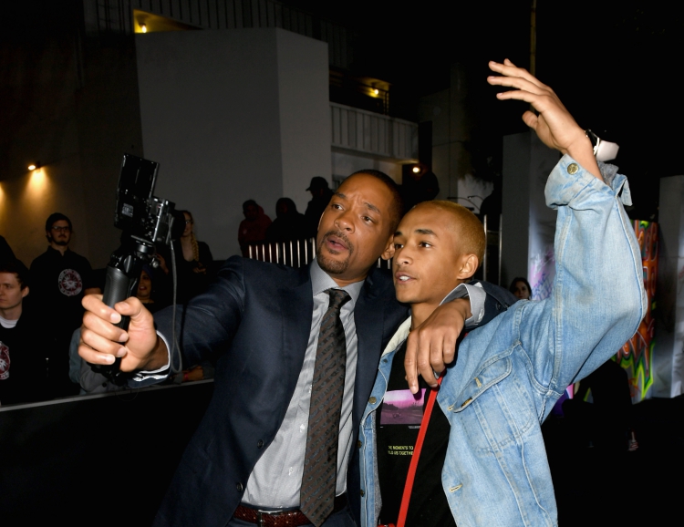 Will Smith ขึ้นเวทีแร็ปแจมลูกชาย Jaden เป็นครั้งแรกบนเวที Coachella 2019