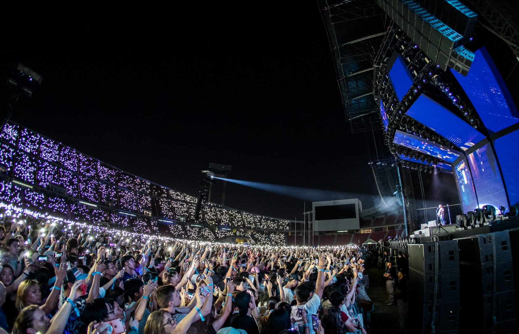 Ed Sheeran Divide World Tour 2019 with special guest ONE OK ROCK