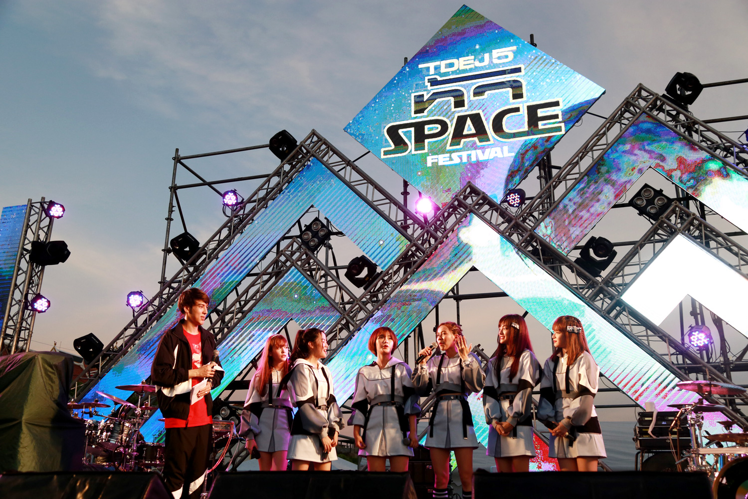 สะเทือนจักรวาล! “TDEJ 5 ท้า Space Festival” ความมันสนั่นยานพ่อ