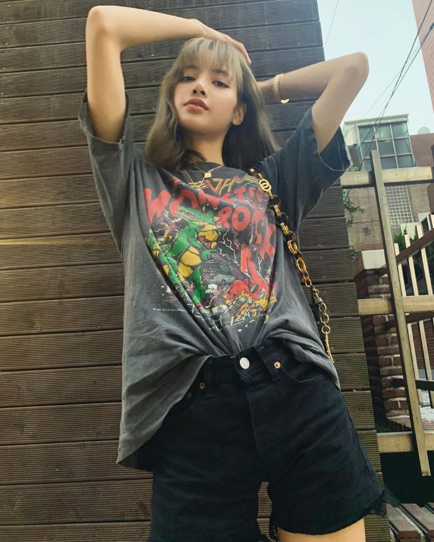 Lisa BLACKPINK