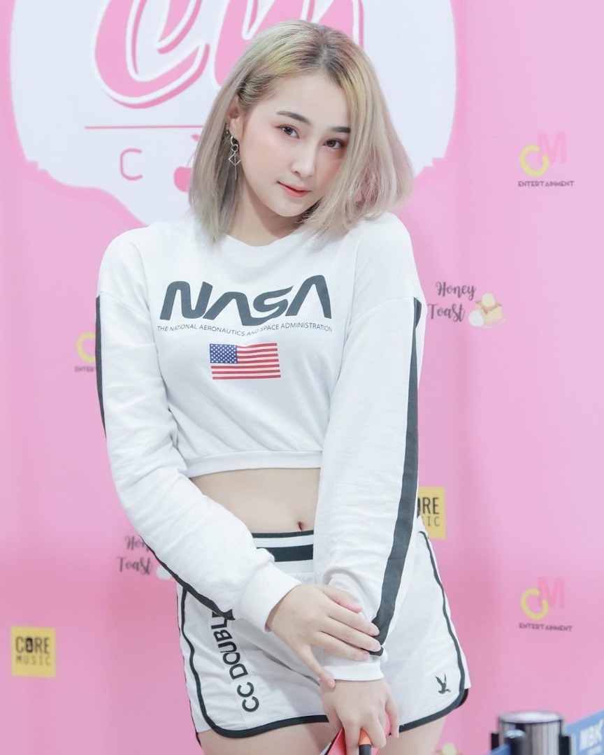 อุ๋ม CM Cafe' 