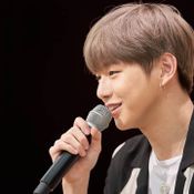 คังแดเนียล (Kang Daniel)