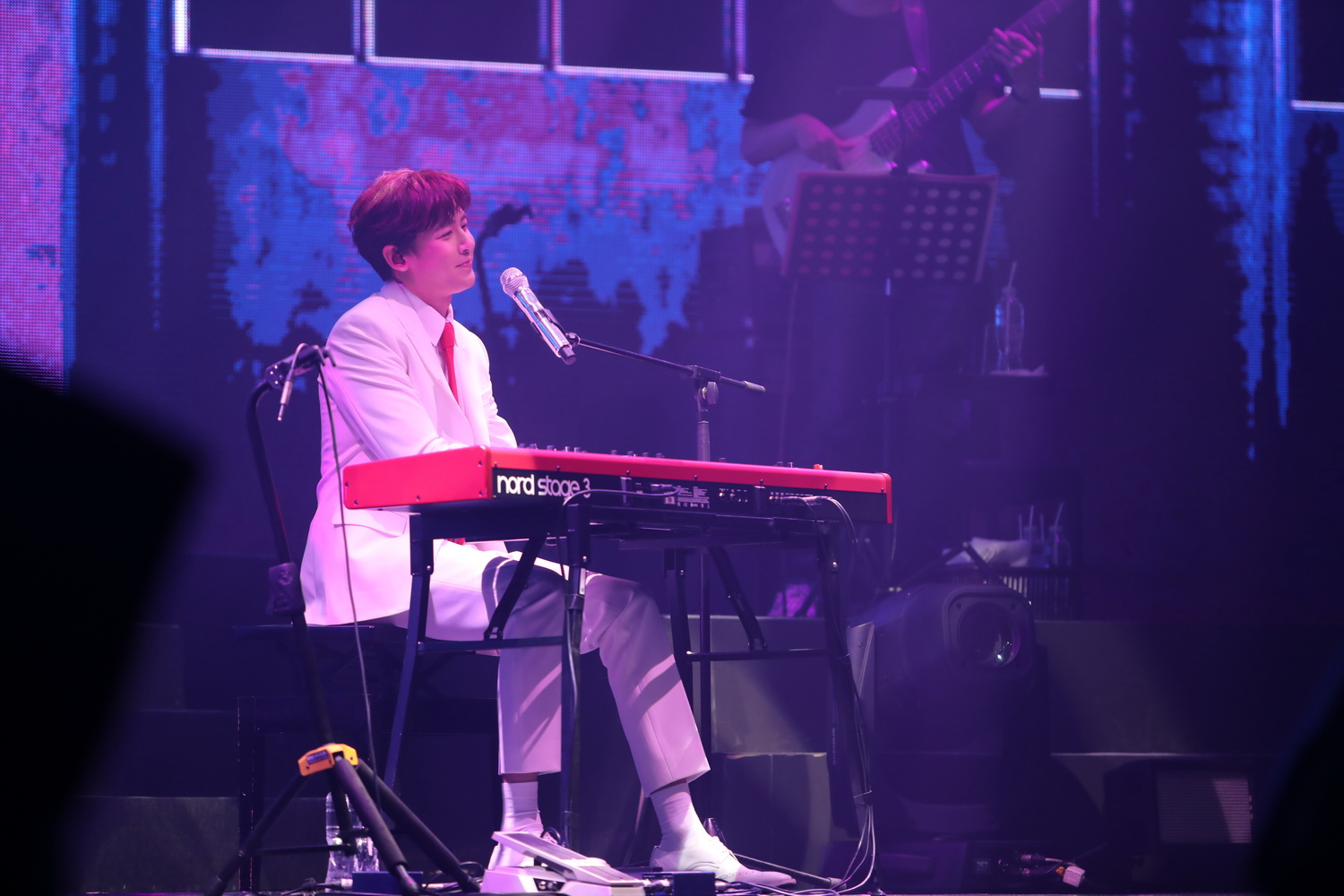 NICHKHUN SOLO CONCERT ‘HOME’ IN BANGKOK with Dr.Jill