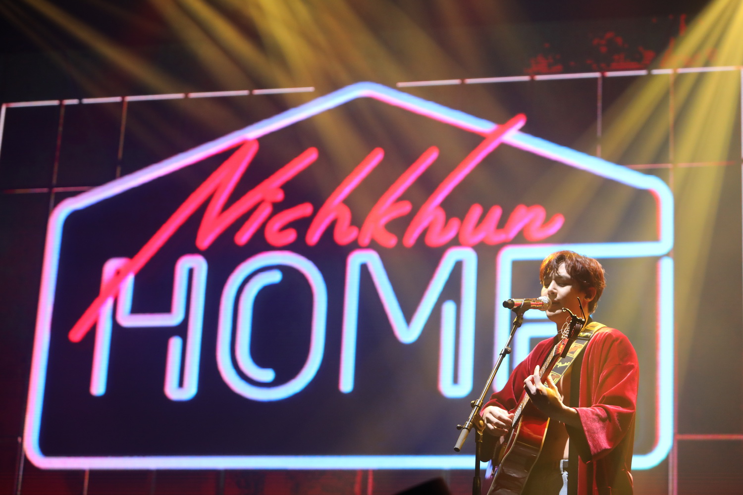 NICHKHUN SOLO CONCERT ‘HOME’ IN BANGKOK with Dr.Jill