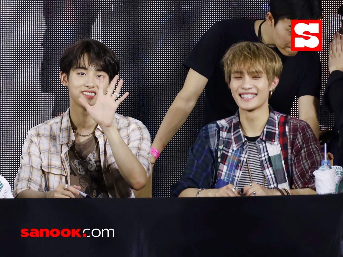 WayV 'Take Over The Moon' The 1st Fan Signing Event in BANGKOK