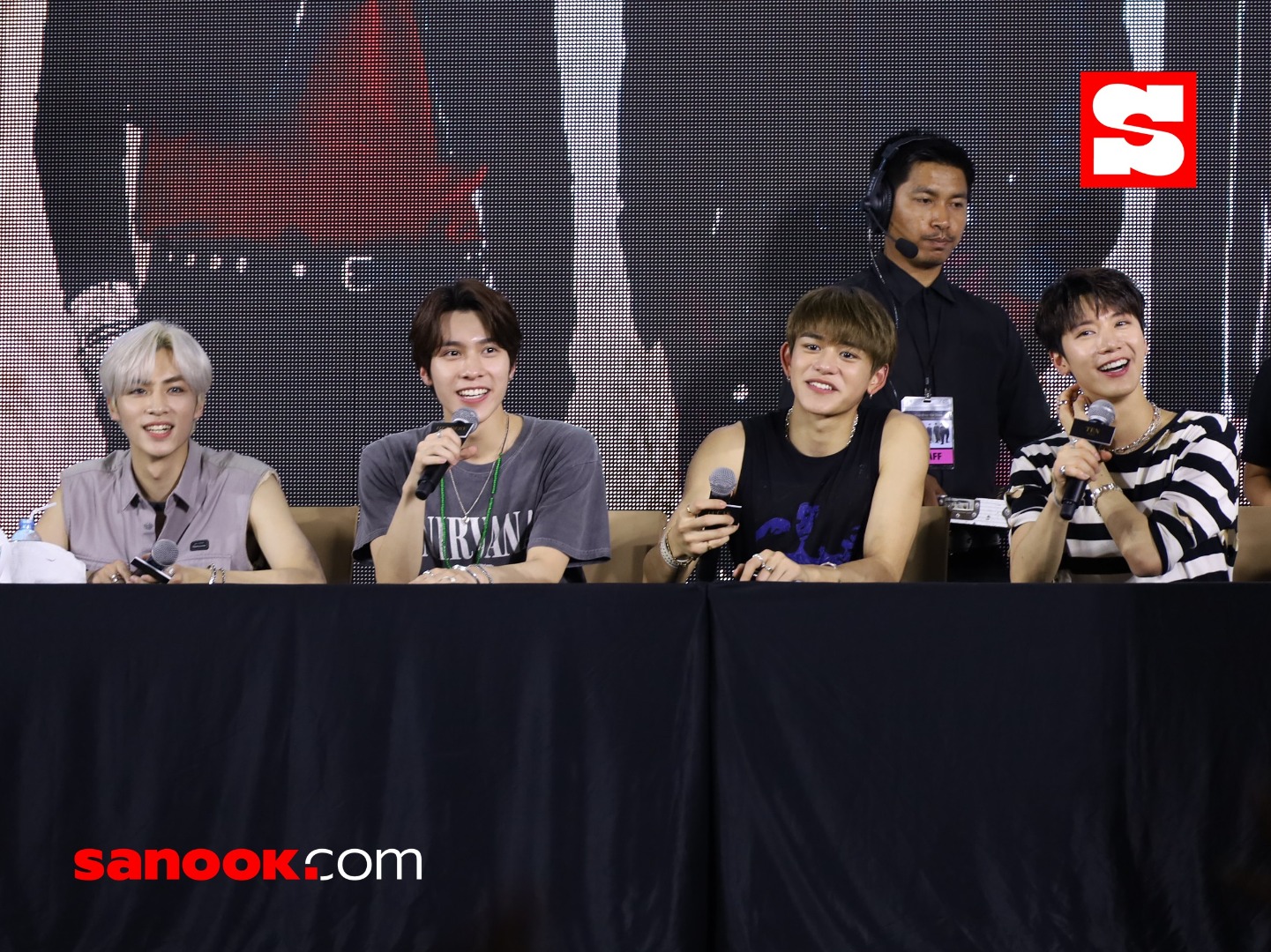 WayV 'Take Over The Moon' The 1st Fan Signing Event in BANGKOK