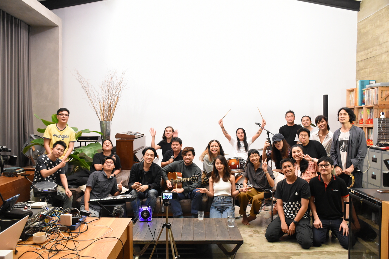 ทีมศิลปิน Live Charity Streaming Session