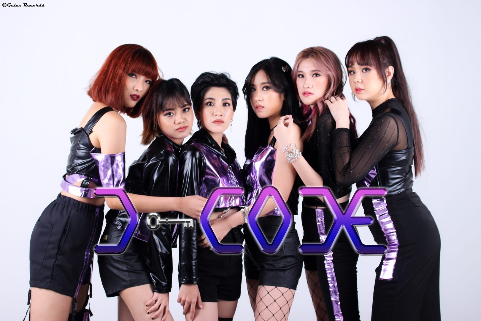 ร่วมไขรหัสลับจาก “D-CODE” เกิร์ลกรุ๊ปป็อป-ร็อค-พังก์ กับซิงเกิล “สู่โลกใบใหม่”