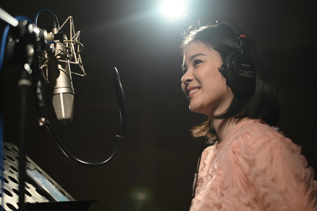 กลิ่นอายญี่ปุ่น-เกาหลี! “แอบฝันดี” เพลงใหม่แสนโรแมนติกจาก “OME” และ “ตุ๊กตา จมาพร”