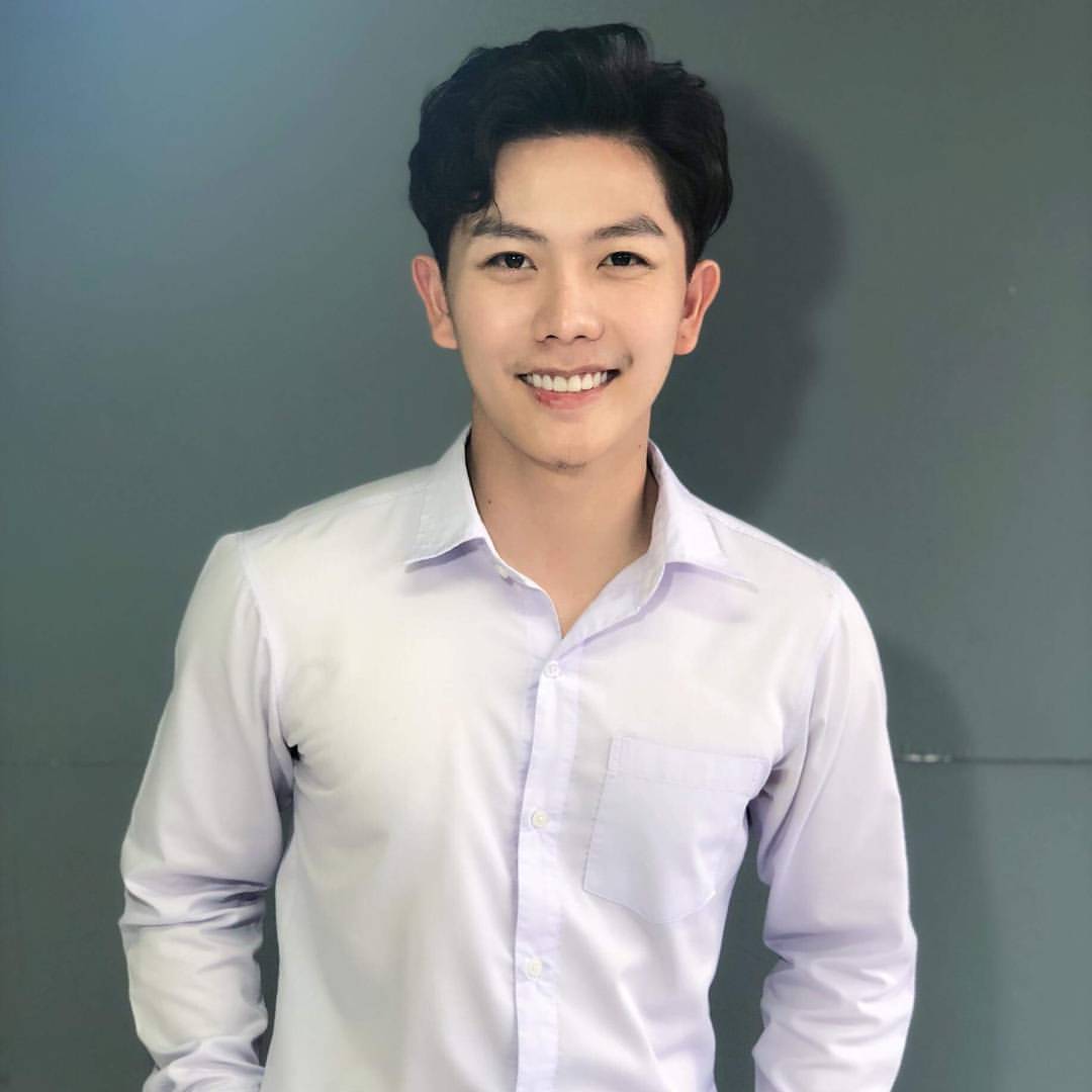 แบงค์ อภิวัตร