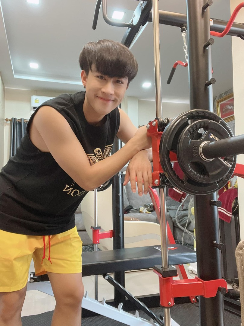 นุ๊ก ธนดล 