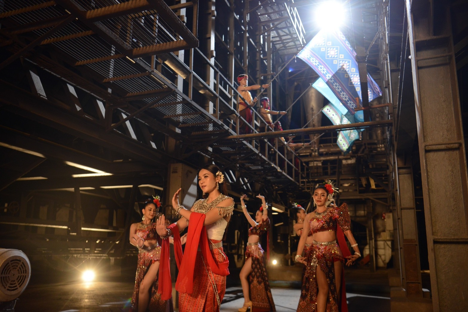 เวียง นฤมล