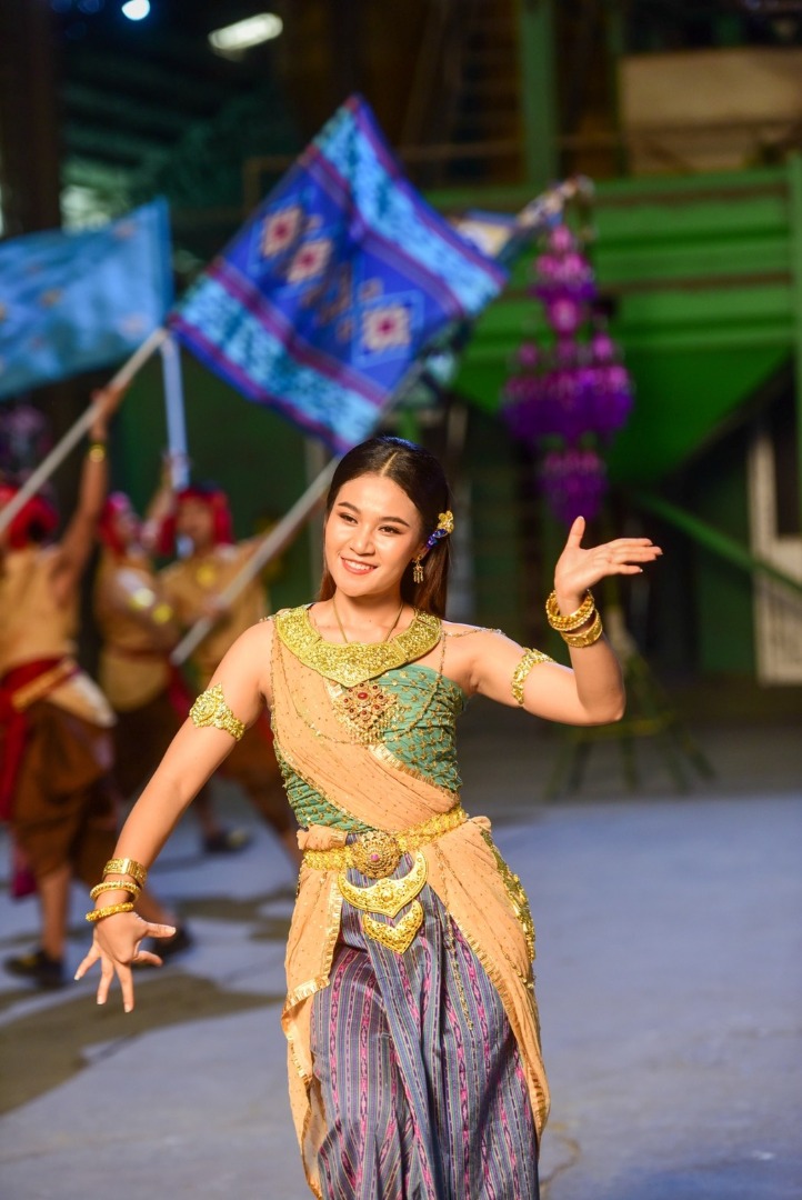 เวียง นฤมล