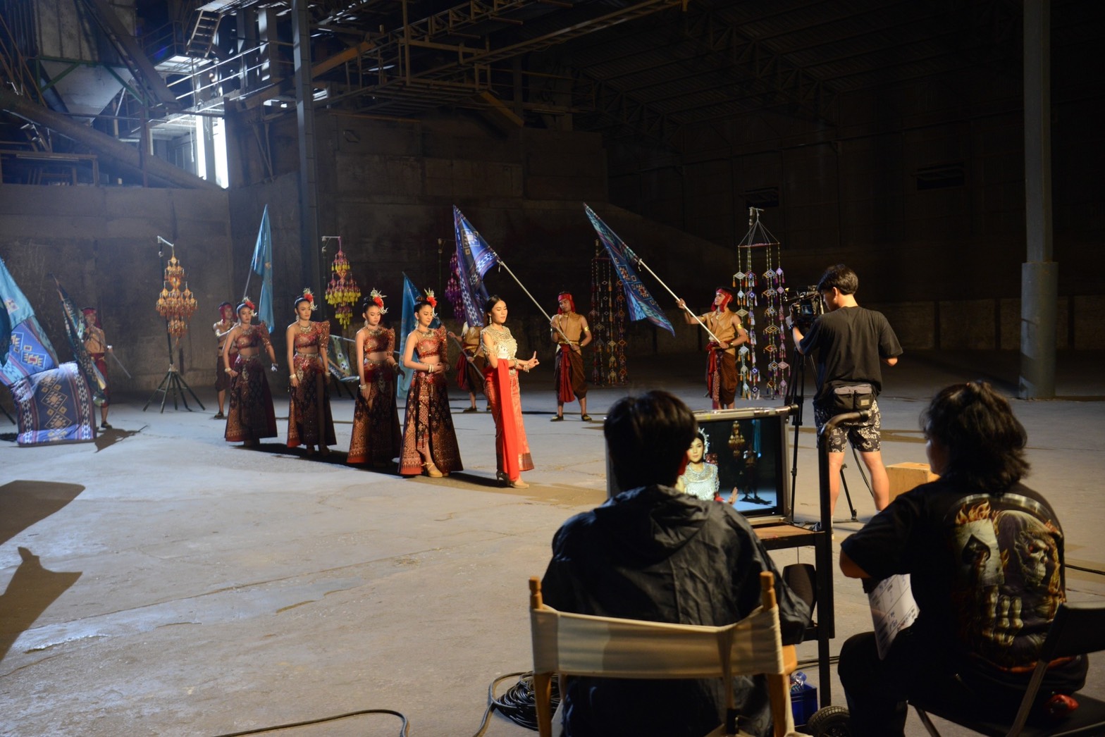 เวียง นฤมล