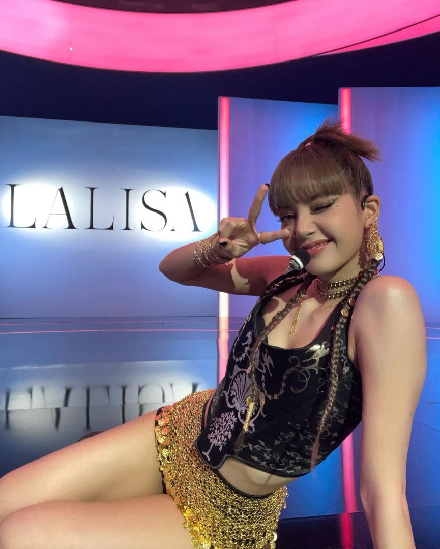 LISA ลิซ่า BLACKPINK