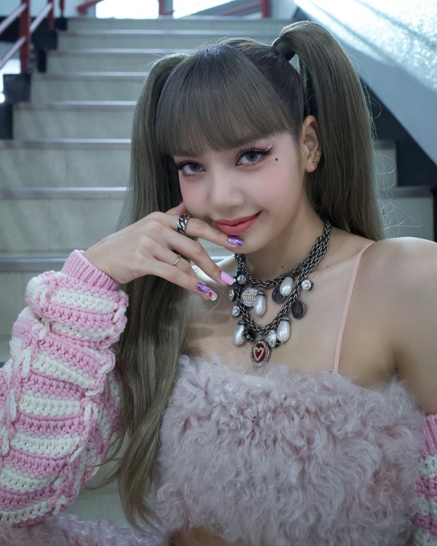 LISA ลิซ่า BLACKPINK