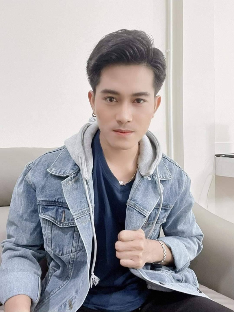 สอง ภูตะวัน 