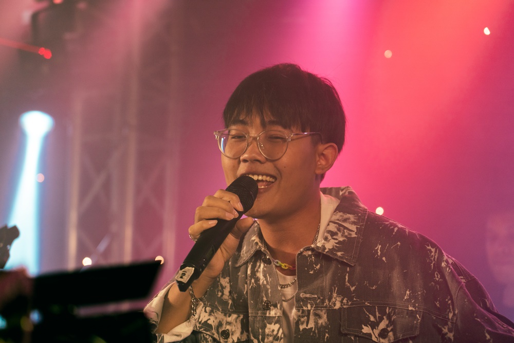 6 ศิลปินจาก Up! Hit Music