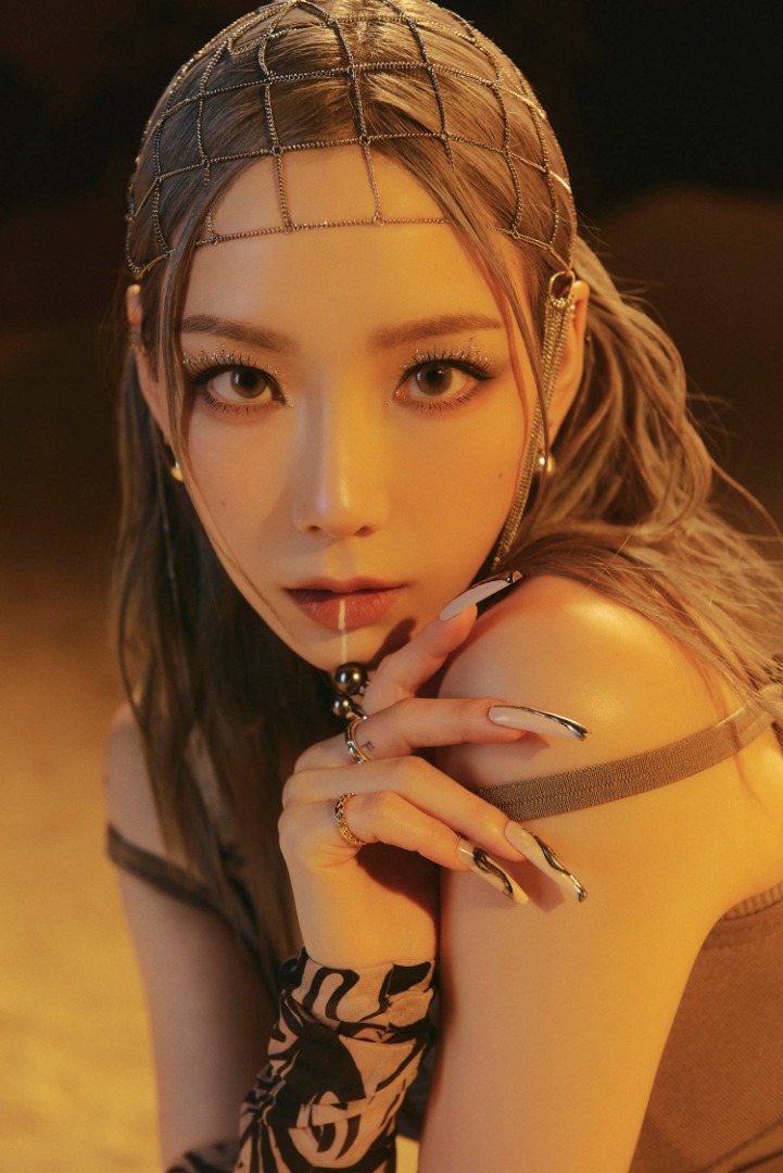 TAEYEON: INVU