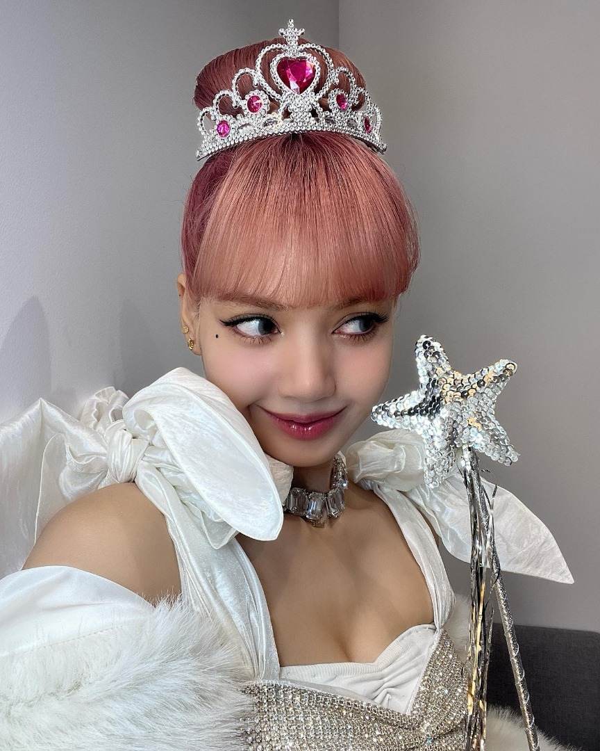 LISA ลิซ่า BLACKPINK