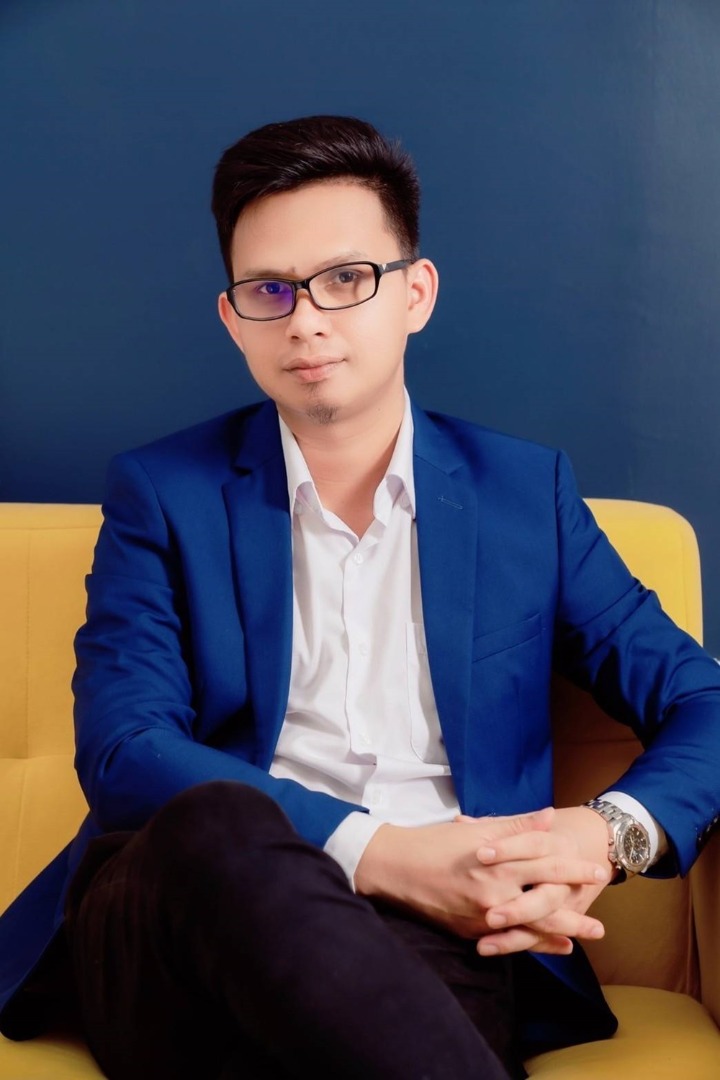 คุณ ณภัทร์ วิศิษธิกุล กรรมการ บริษัท ข้าวสารมัก จำกัด