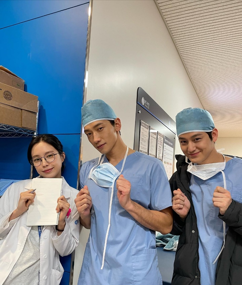 ซนนาอึน (Na-Eun) Apink