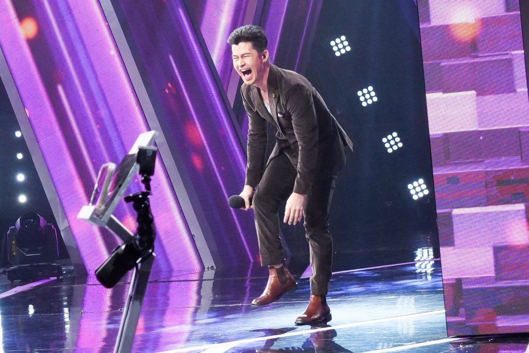 ร้องข้ามกำแพง 