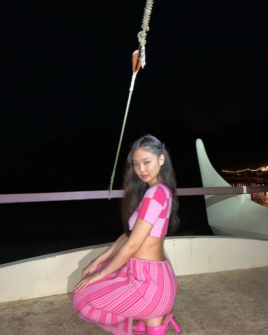 JENNIE BLACKPINK