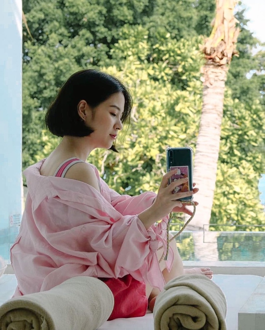 ตุ๊กตา จมาพร 