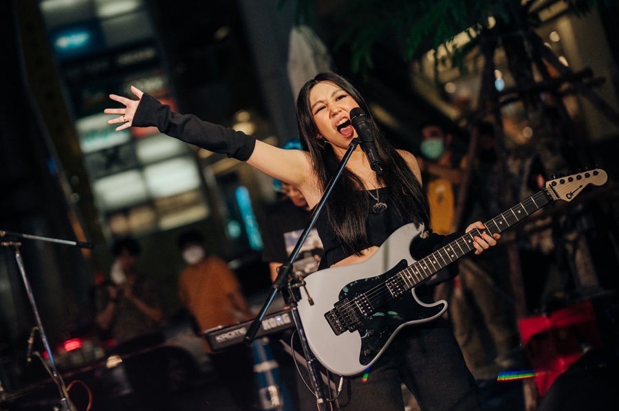 Sony Music Thailand X Siam Walking Street Performance