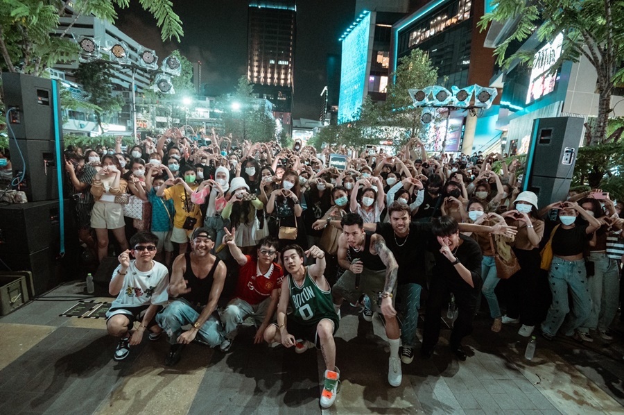 Sony Music Thailand X Siam Walking Street Performance