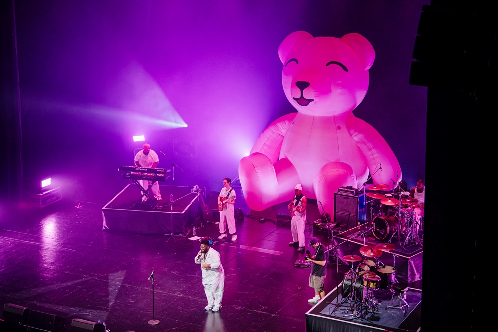 PINK SWEAT$ PRESENTS PINK MOON TOUR in Bangkok 2022